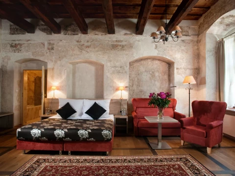 Hotel Santi