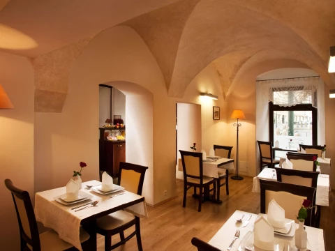 Hotel Santi - restauracja śniadaniowa