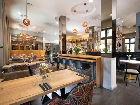 Tinctura Restaurant & Cocktail Bar